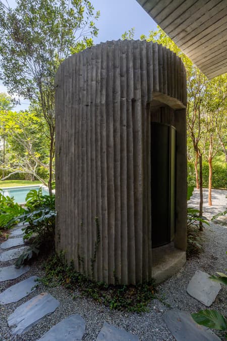 Tropical Shift House